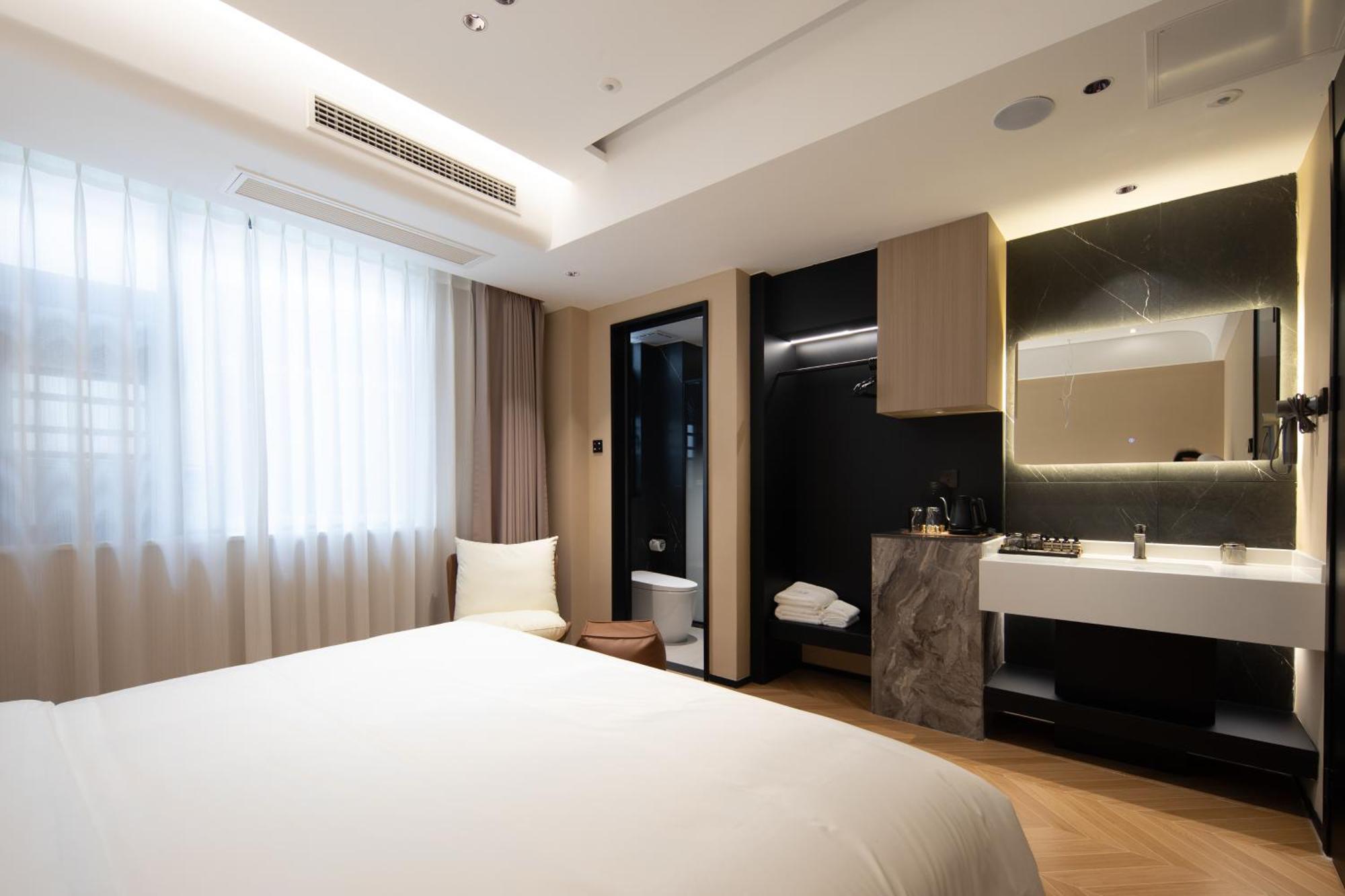 See You Soon At The Ritz Rose Summer Hotel Sanya Exterior photo